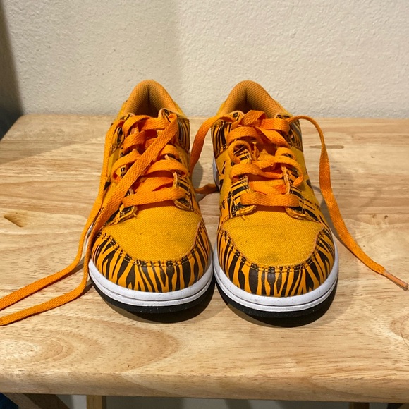 Nike Other - Tiger Nike dunks